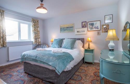 Roath House | Pass the Keys NEW Stylish & Elegant 2 Bed Apartment in the City!