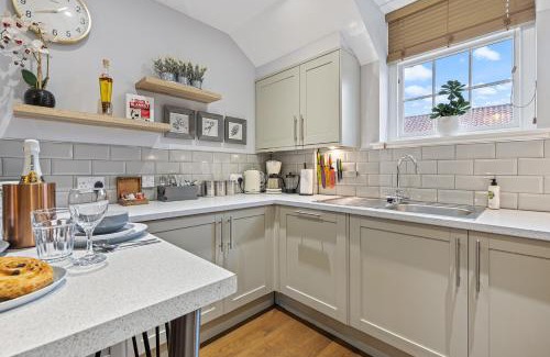 York House | Pass the Keys No. 3 - Lime Tree Cottage