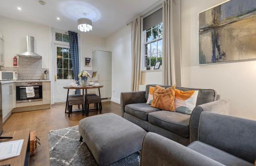 York House | Pass the Keys No. 6 - Wisteria Cottage