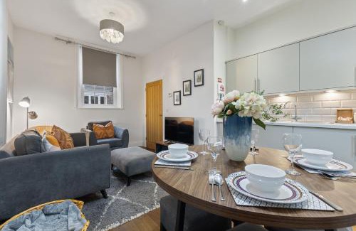 York House | Pass the Keys No. 6 - Wisteria Cottage