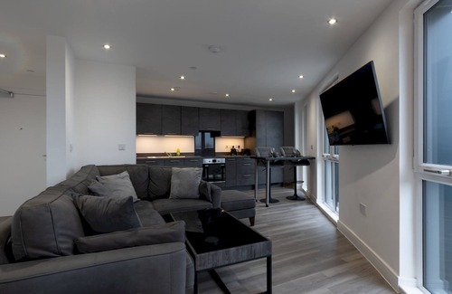 Great Baddow Apartment | Pass the Keys | Penthouse apartment | Stunning Views