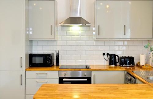 Caerau Apartment | Pass the Keys Pontcanna - Chic 2-Bed Flat wParking