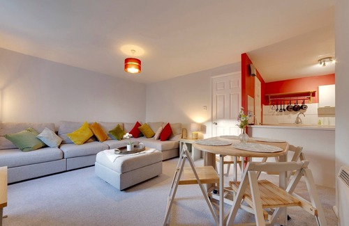 Cherry Hinton House | Pass the Keys | Renovated Sunny Home | Pass the Keys