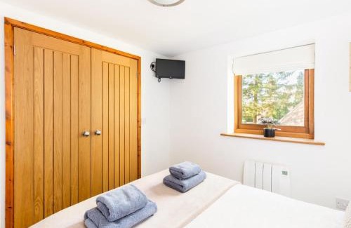Little Witcombe House | Pass the Keys Rural Retreat in Rowington, Warwickshire