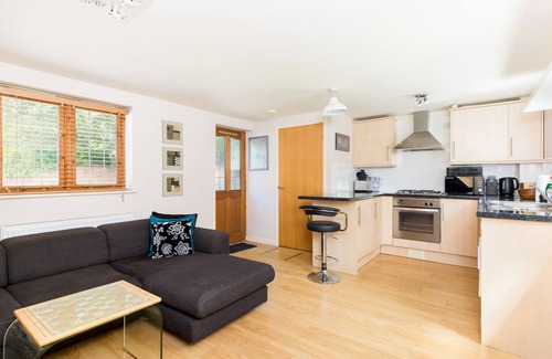 Leamington Spa House | Pass the Keys | Self Contained 1 Bed Coach House