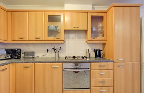 Rusholme Apartment | Pass the Keys |Spacious apartment for 2 free parking