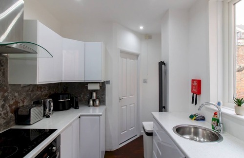 Jesmond House | Pass the Keys | Spacious 3-Bedroom Flat in the Heart of Jesmond