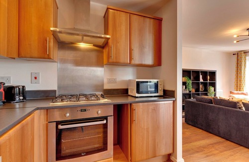 Girton Apartment | Pass the Keys | Spacious and Modern Flat with own Car Park