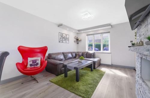 Havering House | Pass the Keys Spacious Garden Family House - Marks Gate