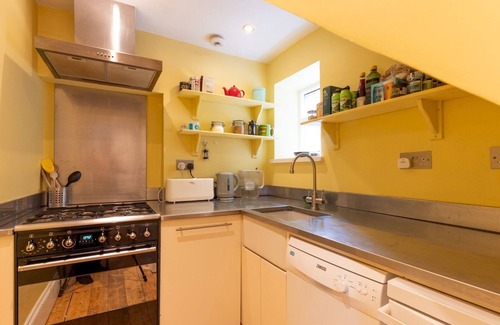 North Kensington Apartment | Pass the Keys | Spacious Designer Flat in Ladbroke Grove