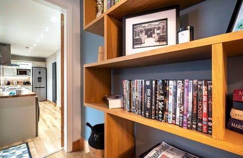 Belfast House | Pass the Keys | Stunning 2BR Townhouse in Belfast's Best Location!