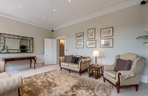 Shrewsbury House | Pass the Keys Stunning Georgian town house in the centre of town