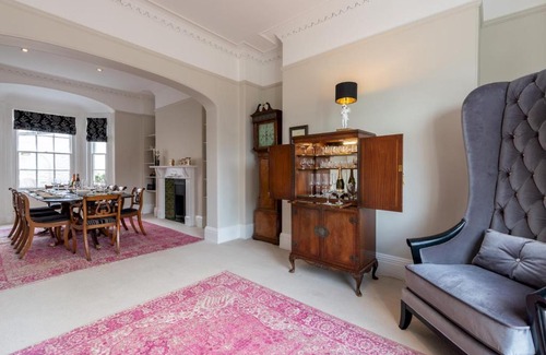 Shrewsbury House | Pass the Keys Stunning Georgian town house in the centre of town