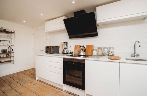 Bath City Centre Apartment | Pass the Keys | Stylish 2 Bed Eco Flat in the heart of Bath