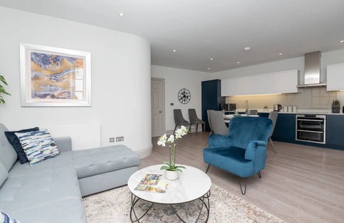 Bath City Centre Apartment | Pass the Keys | Stylish 2-bed apartment in the heart of Bath.