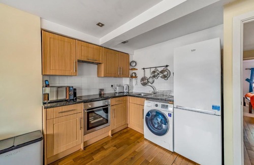 Headington Apartment | Pass the Keys Stylish 2BR Apartment Parking x 2 Oxford