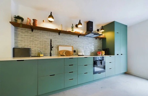 Victoria Apartment | Pass the Keys | Stylish and Modern 2Bed 2Bath Hackney Apartment