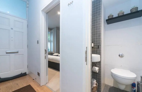 Shaftesbury House | Pass the Keys | Stylish Victorian Gem 1Br Central Location