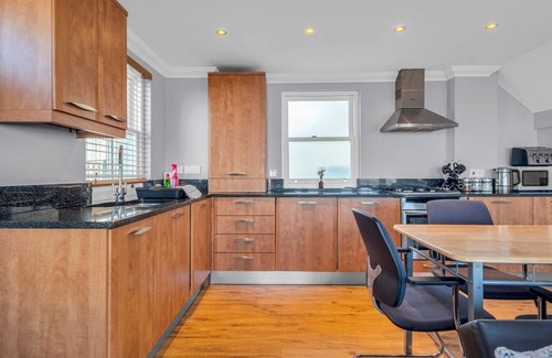 Herne Bay Apartment | Pass the Keys | Sunset Cottage Luxury Home On The Seafront