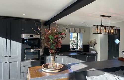 Hayfield House | Pass the Keys | The Cosy Romantic and Elegant for 2 with Hot Tub