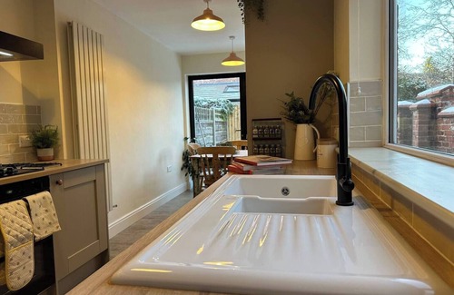 Trafford House | Pass the Keys | The Oaks