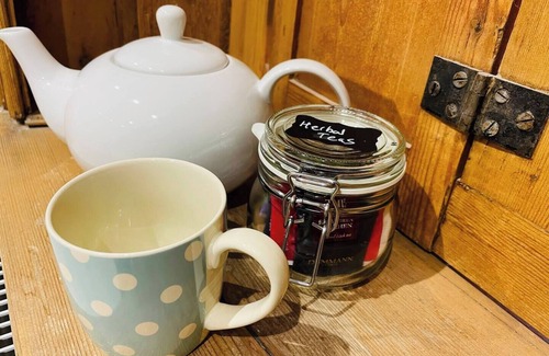 Hulme End House | Pass the Keys | The Old Shop Family Cottage for 6 & Furry Friends