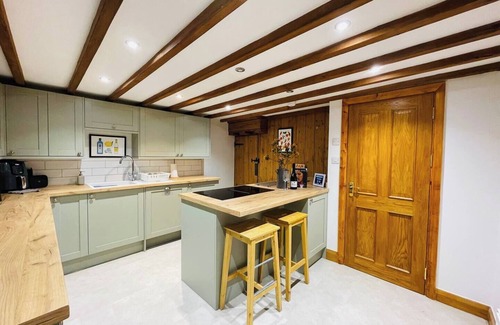 Hulme End House | Pass the Keys | The Old Shop Family Cottage for 6 & Furry Friends
