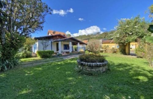 Passa Quatro House | Passa Quatro- CASA INTEIRA RUSTICA para até 9 pessoas