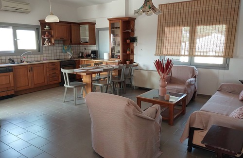 Gerani Apartment | Passatempo Casa spacious relaxing 3bedroom apart huge veranda 300m from the sea