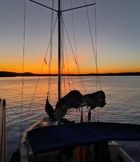 Aruanda Boat Rental | Passeio com o Veleiro Ventão