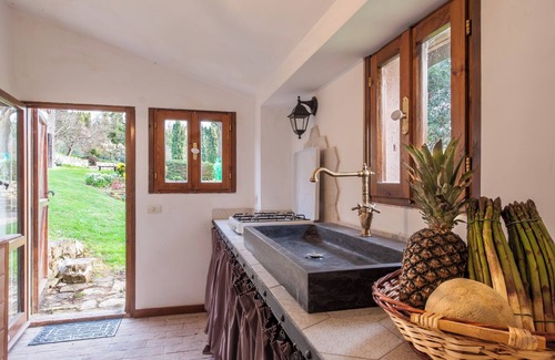 Montegabbione House | Passerina House: the unknown Umbria. Old stone farmhouse with a view