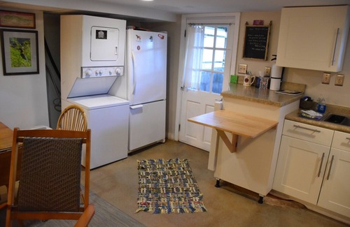 Macon Apartment | Pastoral farm setting in cozy space "The Rosalie" at Clover Hill Farm