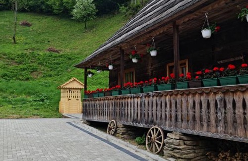 Romuli House | Pastravaria Rin
