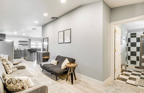 Greater Northdale Apartment | Pasture & Pond Views: Lovely Lutz Apartment