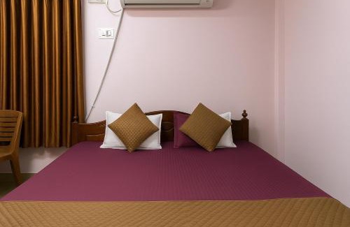 Canning Hotel | Pathersathi Canning Hotel & Restaurant