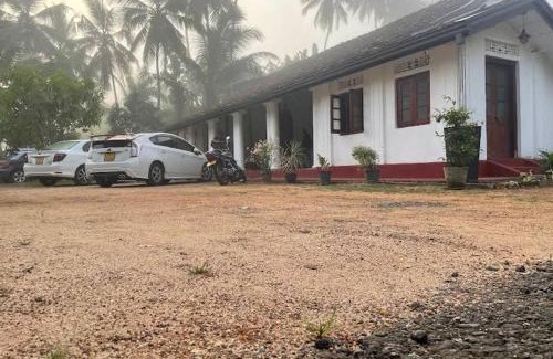 Hiniduma House | Paththuwa Walawwa - පත්තුව වලව්ව