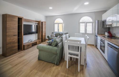 Algeciras Apartment | Patio Cuarenta 2A