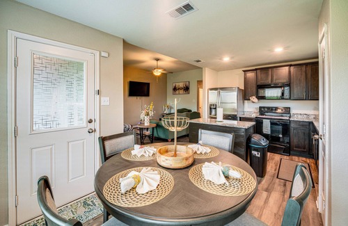 Venus House | Patio & Fenced Yard: Peaceful Venus Retreat
