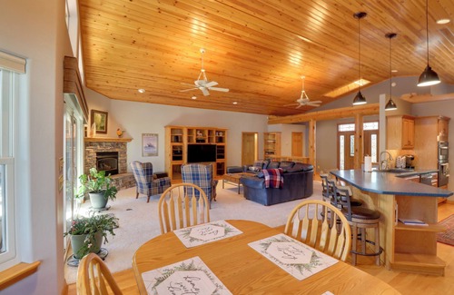Sierra Pines House | Patio & Forest View: Peaceful Show Low Home