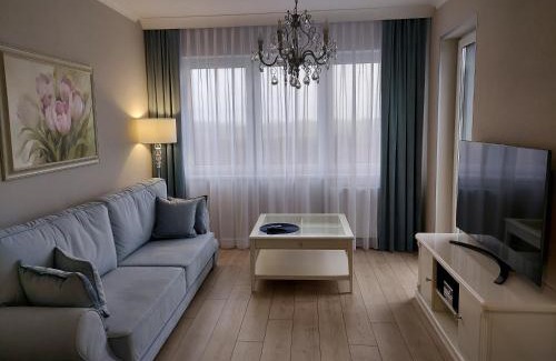 Koszalin Apartment | Patio Glamour
