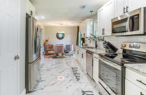 West Arlington House | Patio, Grill and Gym! Home 3 Mi to Lake Arlington