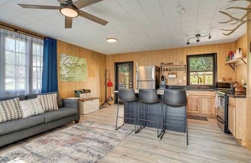 Bailey Cabin | Patio & Hot Tub: Cozy Cabin Retreat in Bailey!