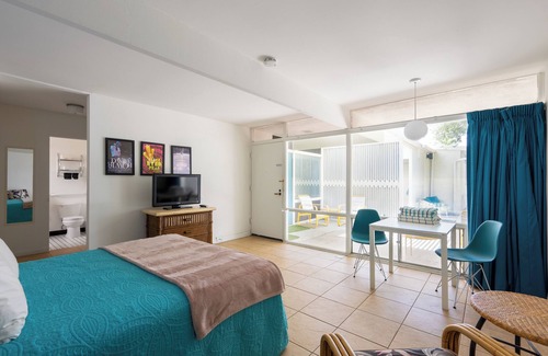 Desert Park Estates Hotel | Patio, Pool, Firepit | Queen Studio at Monkey Tree