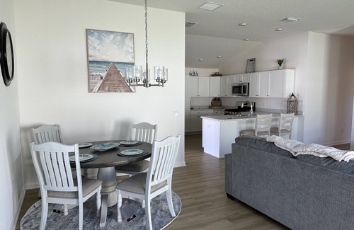 Okahumpka House | Patio Villa located right by SawGrass Grove and close to Brownwood Square!