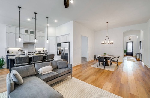 South Arlington House | Patio & Yard: Beautiful Family Home in Mansfield!