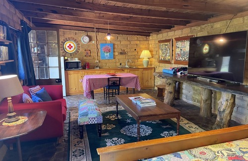 Witchcliffe Apartment | Patricia's Garden Studio at Swallows Welcome farm, close to Margaret River