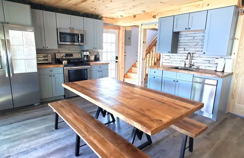 Gloversville House | PatriotsRest: Adirondack private waterfront with fishing/swimming/boat dock