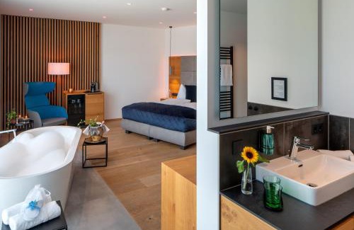 Frankenburg Hotel | Patrix Hotel, Restaurant, Bar