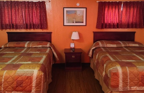 Bay City Hotel | Paul's Motel