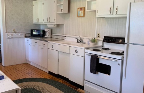 Grand Marais House | Paul's Place - Two blocks from beaches in the heart of Grand Marais